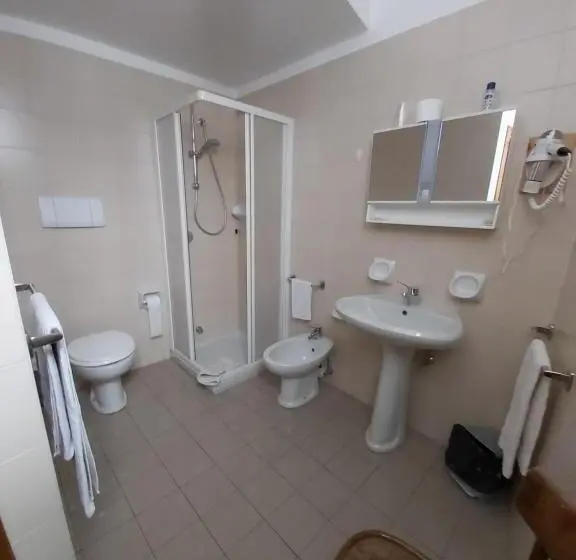 اتاق استاندارد یک نفره, Camere Vecchio Borgo