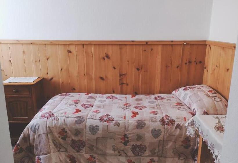غرفة قياسية فردية, Camere Vecchio Borgo