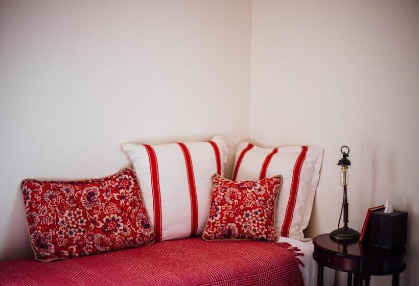 Номер Deluxe, Tom Blake House