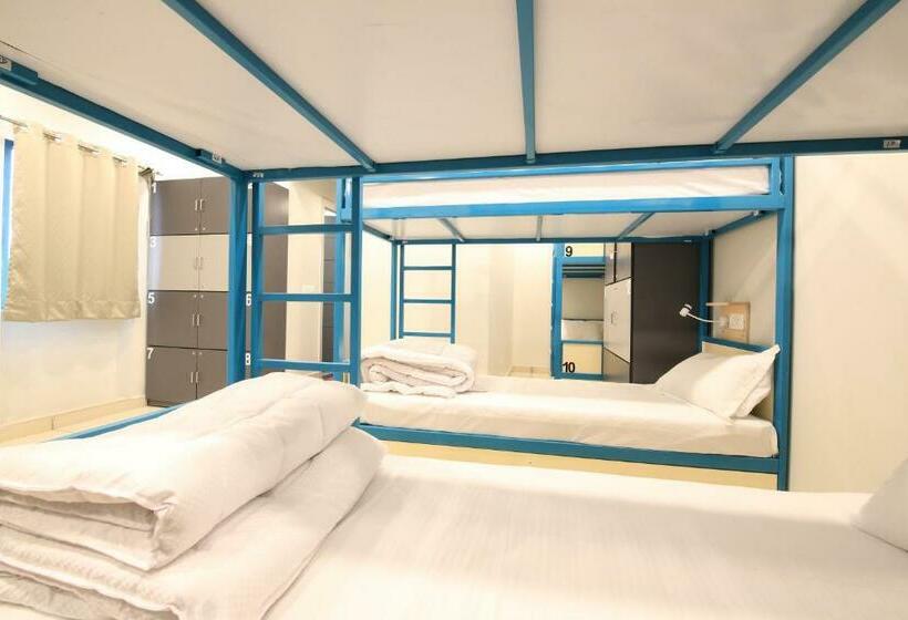 Кровать в Общей Комнате, Blue Beds Hostel