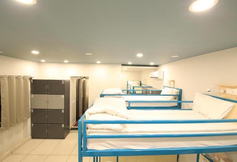 Кровать в Общей Комнате, Blue Beds Hostel