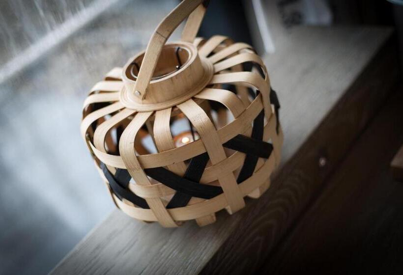 디럭스 룸, Easy Living