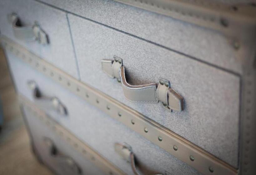 디럭스 룸, Easy Living