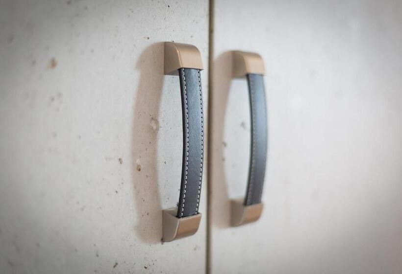 스탠다드 룸, Easy Living