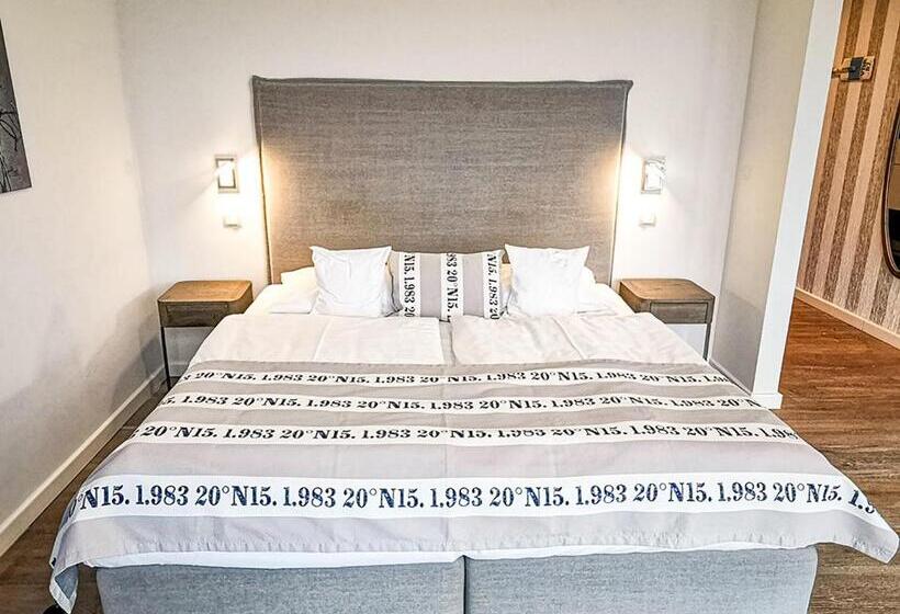 디럭스 룸, Easy Living