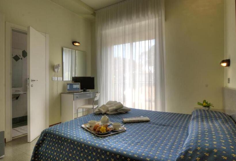 标准三人间, Reggiana