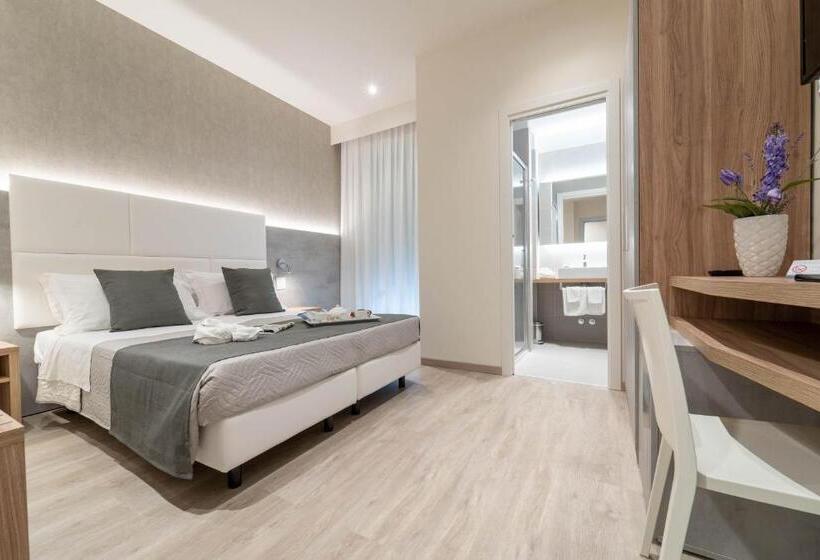 高级大房间, Reggiana