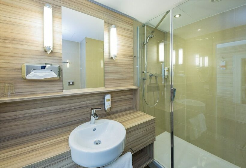 Номер Стандарт, Leonardo Boutique Hotel Linz City Center