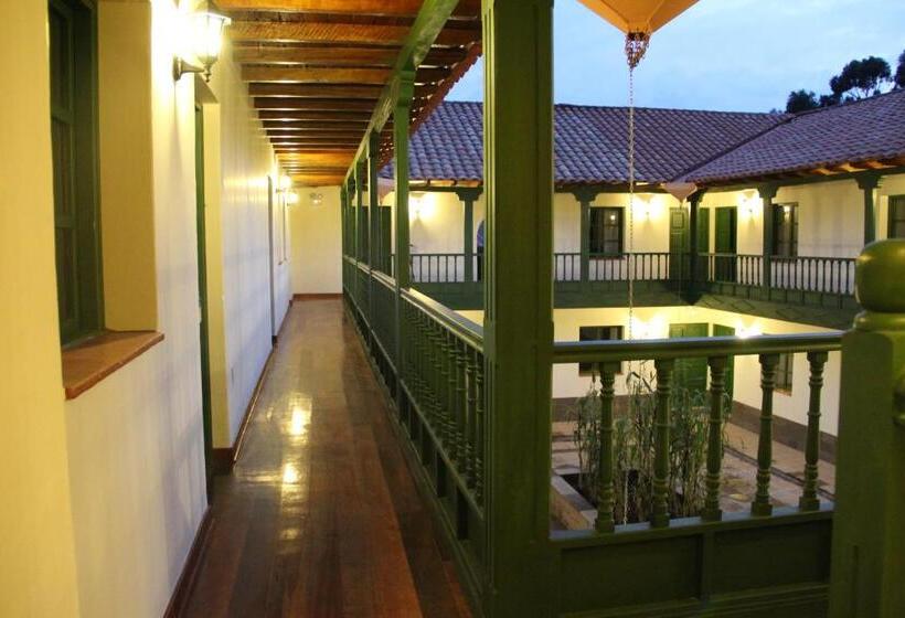 اتاق کلاسیک چهارنفره, Usgar San Pedro Boutique