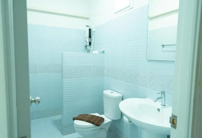 اتاق استاندارد سه تخته با بالکن, Lamphurai Riverside Resort And Spa