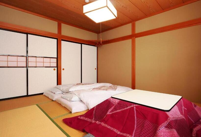 스탠다드 트리픔 룸 공동욕실, Minshuku Kojima