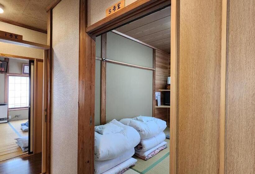 이코노미 룸 공용욕실, Minshuku Kojima