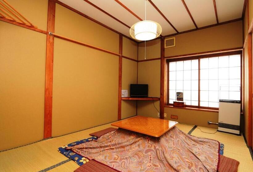 이코노미 룸 공용욕실, Minshuku Kojima