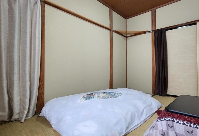 이코노미 싱글 룸, Minshuku Kojima