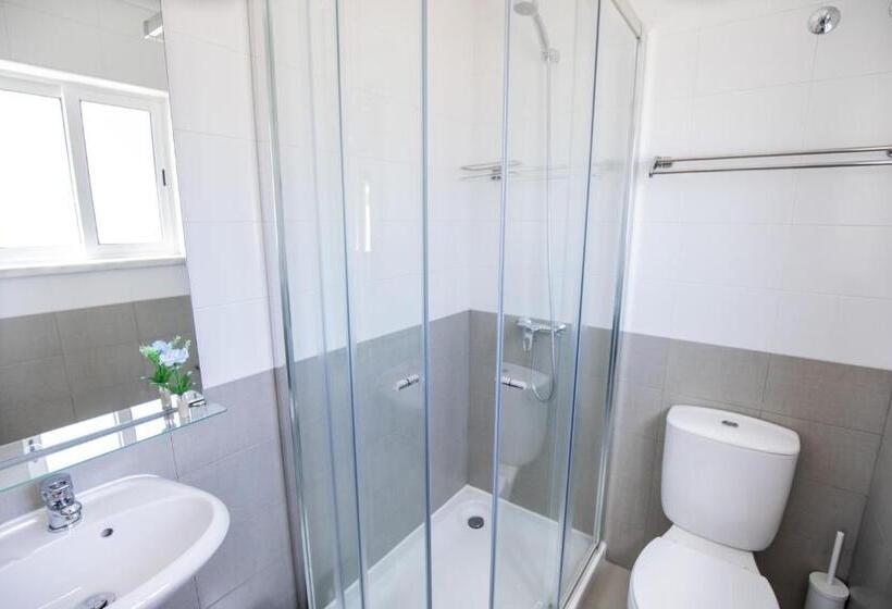 Deluxe Zimmer, Ericeira Atlantic   Hostel