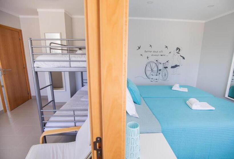 Familienzimmer seitl. Meerblick, Ericeira Atlantic   Hostel