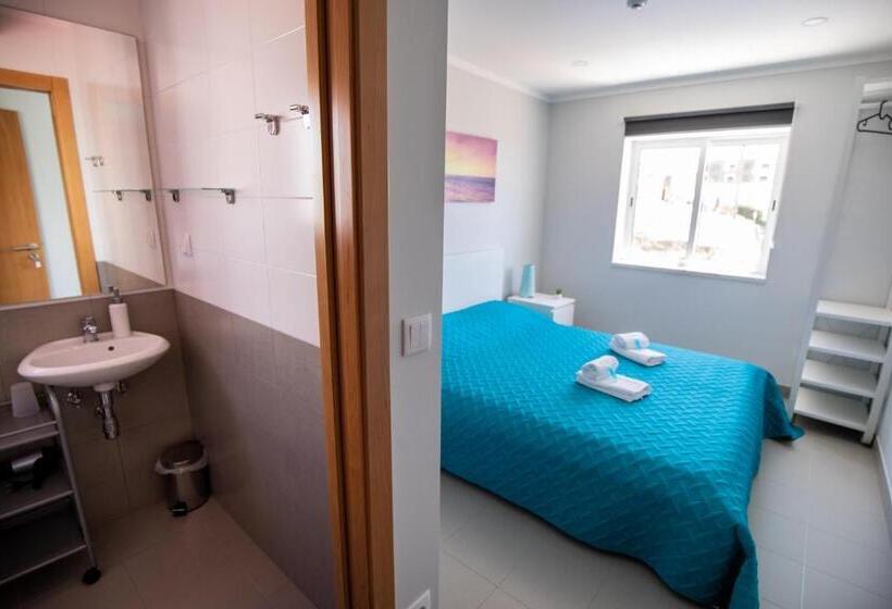 Standardzimmer, Ericeira Atlantic   Hostel