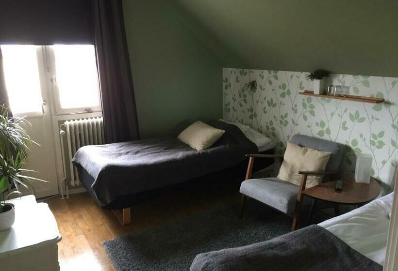 חדר סטנדרט חדר אמבטיה משותף, Höjdens Lågprishotell