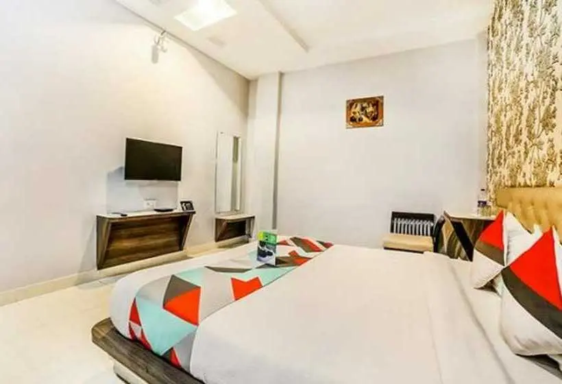 デラックスルーム, Fabhotel Golden Village