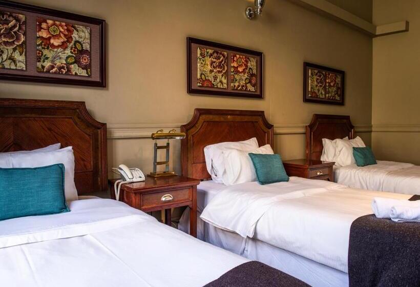 غرفة قياسية ثلاثية, Casa Zañartu