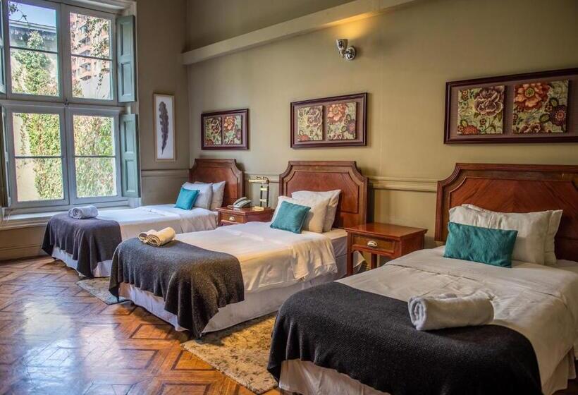 غرفة قياسية ثلاثية, Casa Zañartu