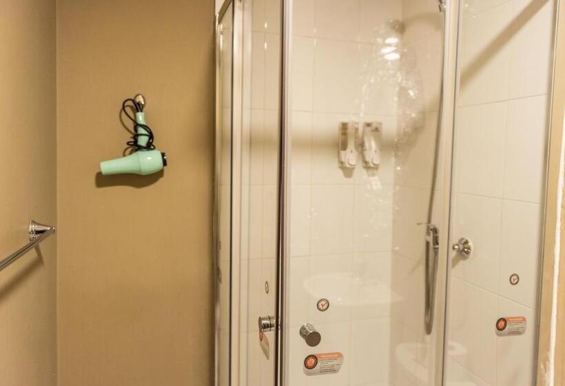 غرفة قياسية, Casa Zañartu