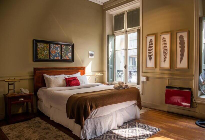 غرفة قياسية, Casa Zañartu