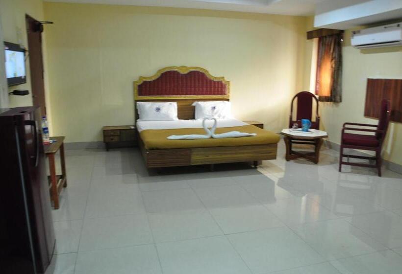 اتاق لوکس سه تخته, Chanma International