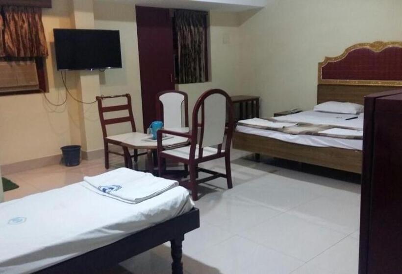 اتاق لوکس سه تخته, Chanma International