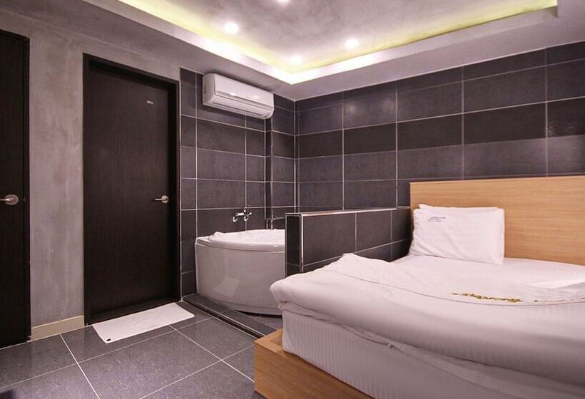 اتاق استاندارد, Daegu Dongseongno Savoy