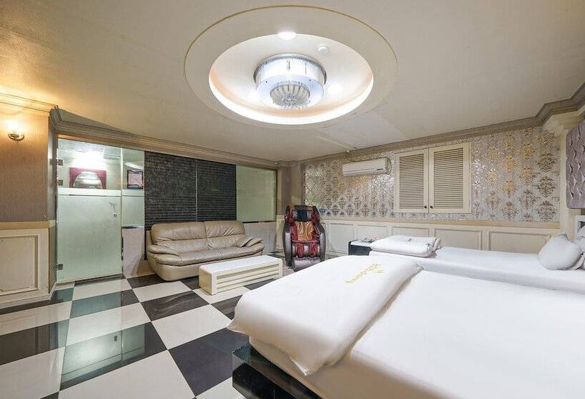 سوییت, Daegu Dongseongno Savoy