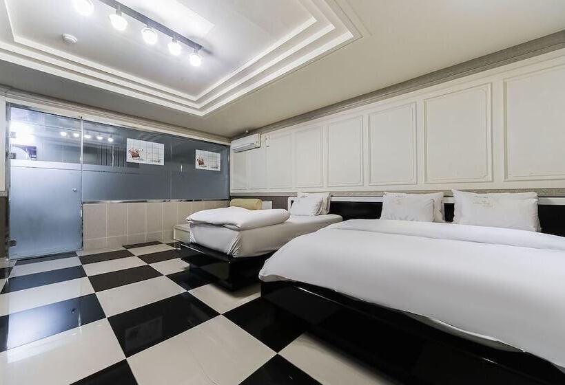 سوییت, Daegu Dongseongno Savoy