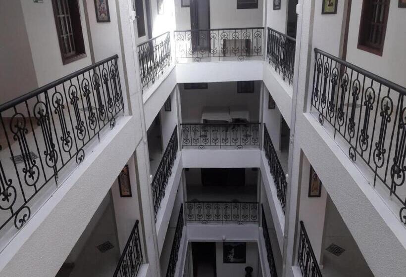 Standaard Driepersoonskamer, Davinci Calarca