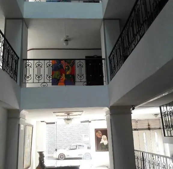 Familienzimmer, Davinci Calarca