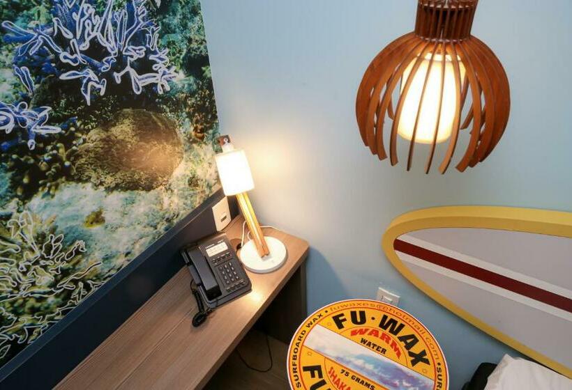 اتاق استاندارد, Delphin Surf