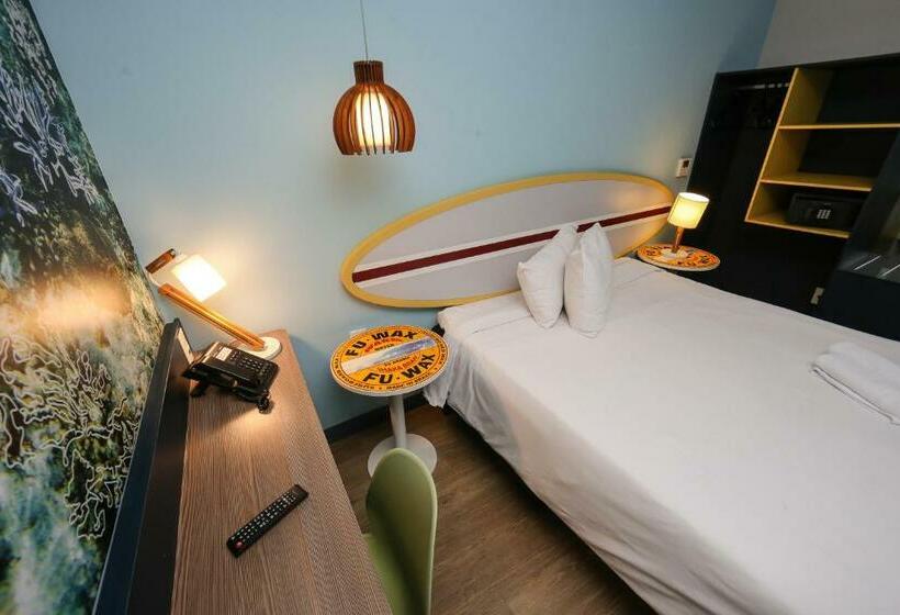 اتاق استاندارد, Delphin Surf