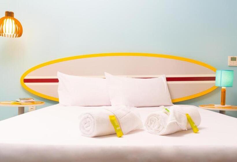 Номер Стандарт, Delphin Surf