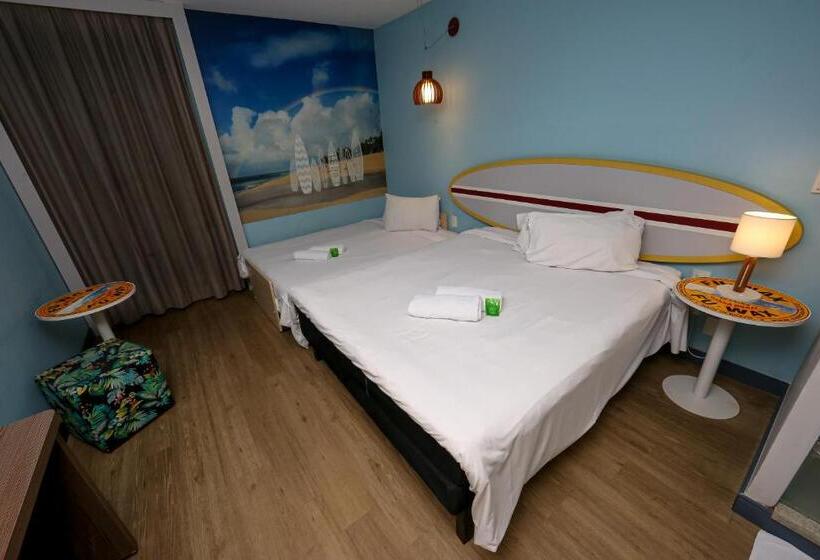 اتاق خانوادگی, Delphin Surf