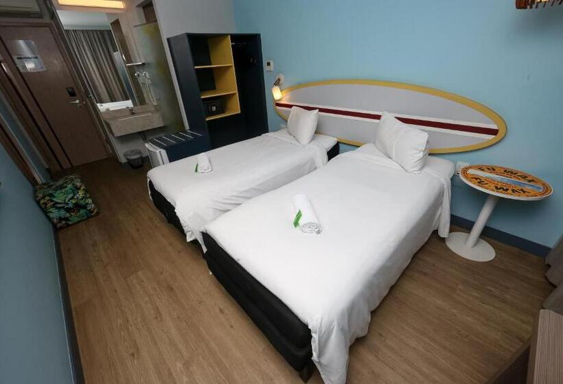 Номер Стандарт, Delphin Surf