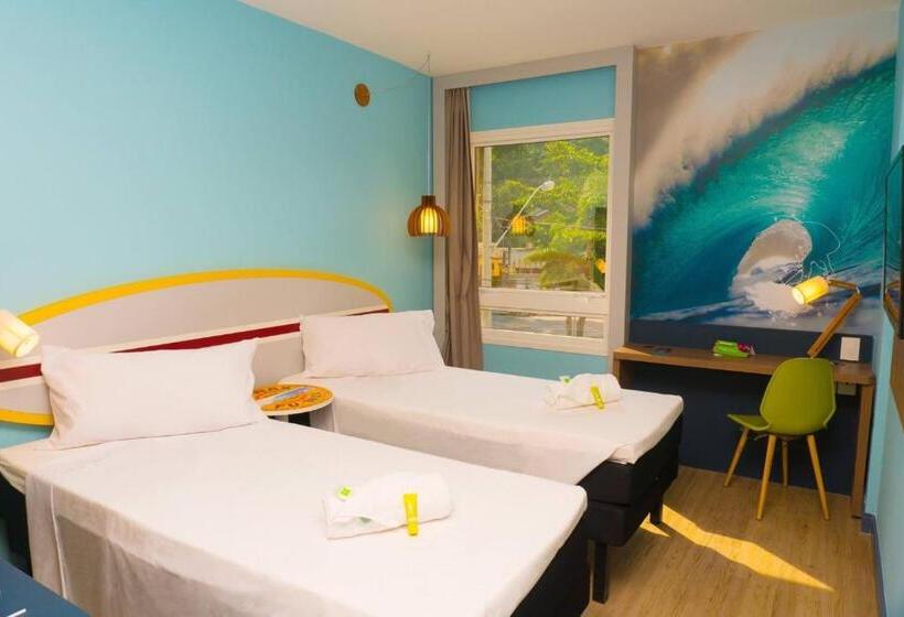 اتاق استاندارد, Delphin Surf