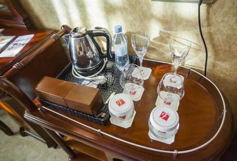 اتاق استاندارد, Feride