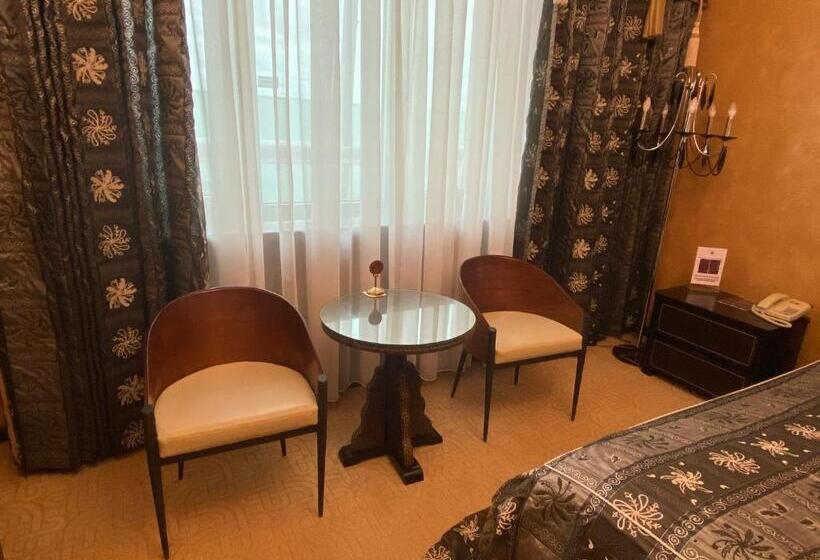 سوییت جونیور لوکس, Feride