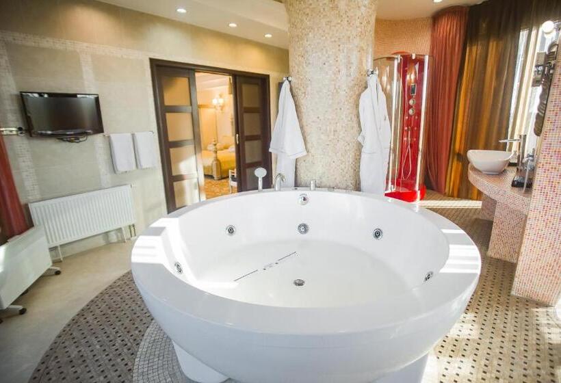 سوئیت با تخت بزرگ, Feride