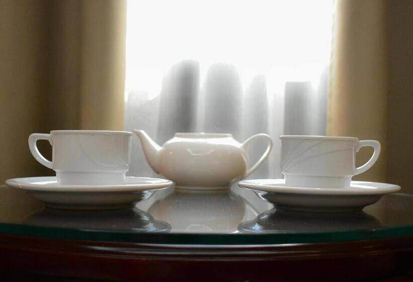 اتاق استاندارد, Feride