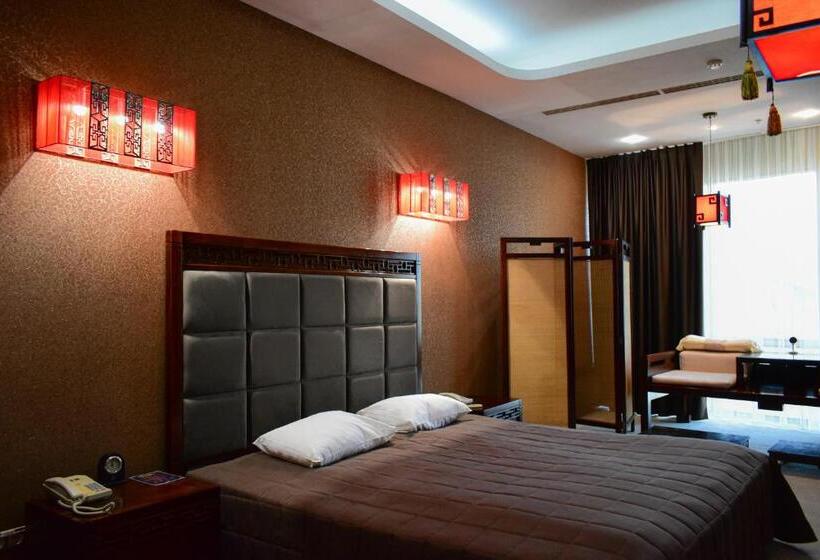 اتاق لوکس, Feride