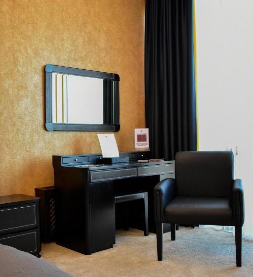 سوییت جونیور لوکس, Feride