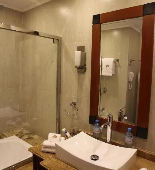 اتاق لوکس سه تخته, Taypikala Deluxe Valle Sagrado