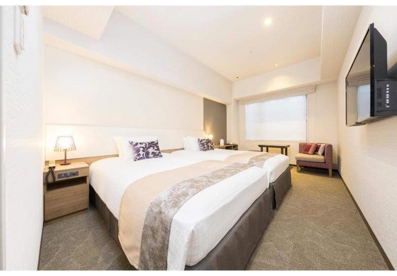 Номер Стандарт, Tokyu Stay Kyoto Sanjokarasuma