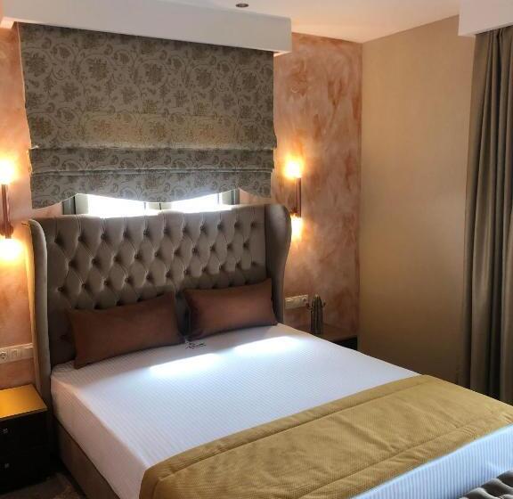 סוויטה דלוקס, Aphrodite Of Thassos