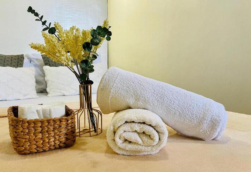 اتاق لوکس, Amancio S Balai   Near The Airport, City Center!